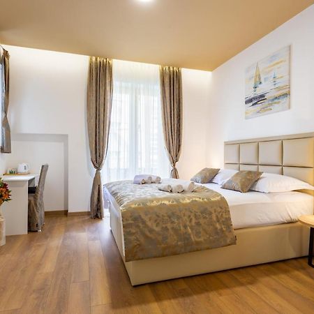 Luxury Rooms Fetivi 斯普利特 外观 照片