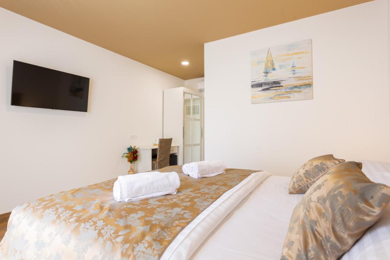 Luxury Rooms Fetivi 斯普利特 外观 照片