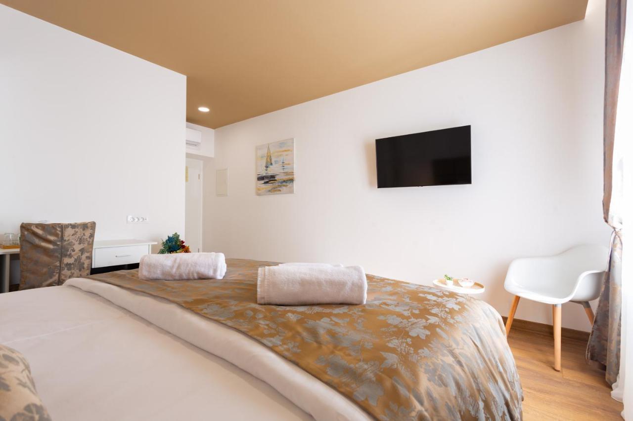 Luxury Rooms Fetivi 斯普利特 外观 照片
