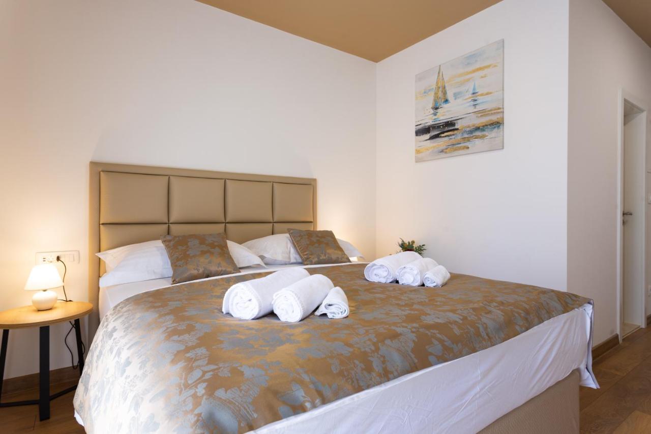 Luxury Rooms Fetivi 斯普利特 外观 照片
