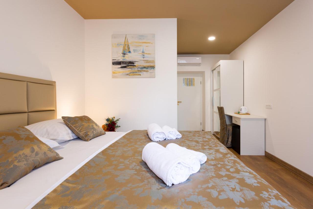 Luxury Rooms Fetivi 斯普利特 外观 照片
